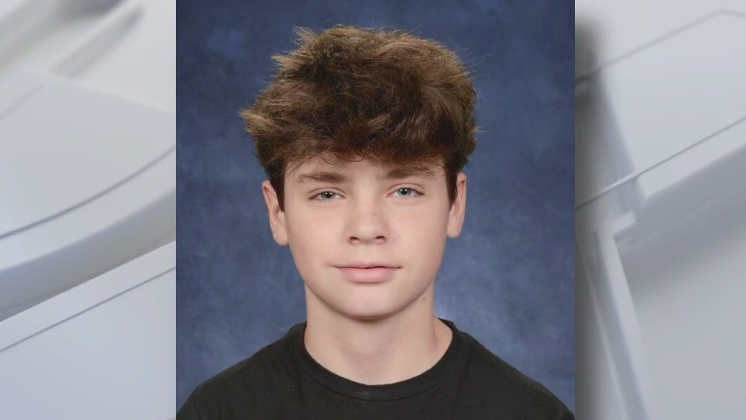 Teen killed in Lake Austin boat crash